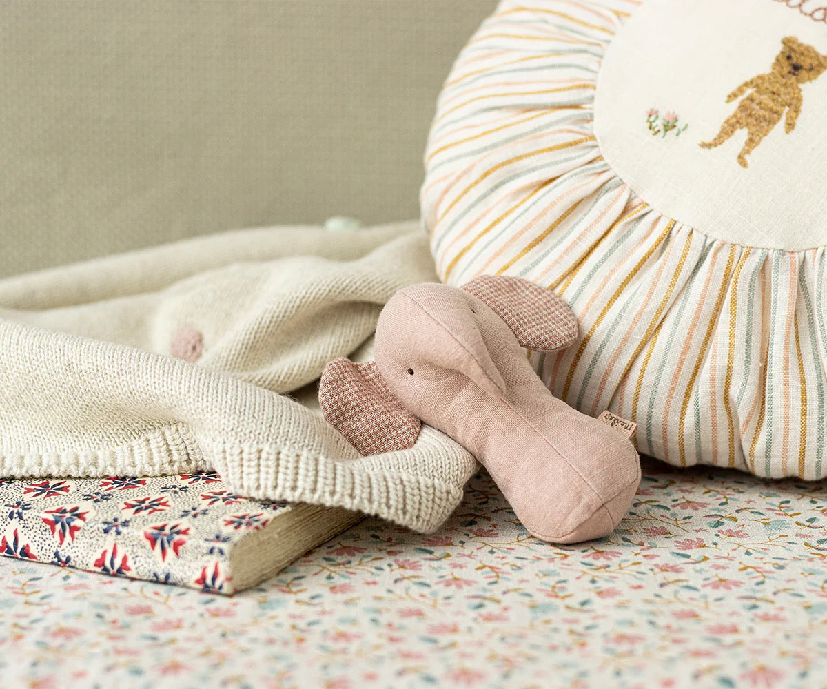 Maileg - Lullaby friends - Elephant rattle. Rose.