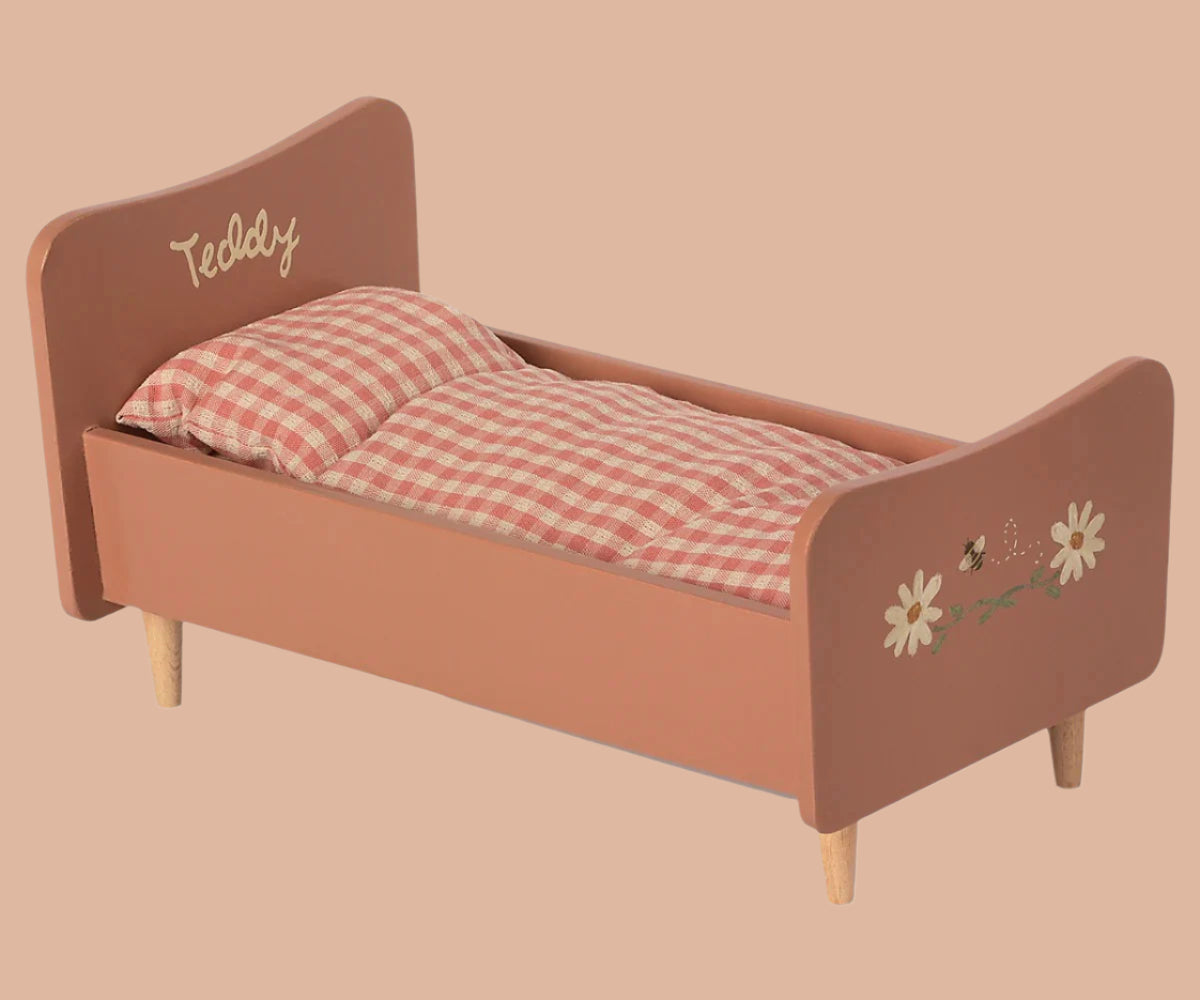 Maileg wooden bed. Teddy Mum - Rose colour.