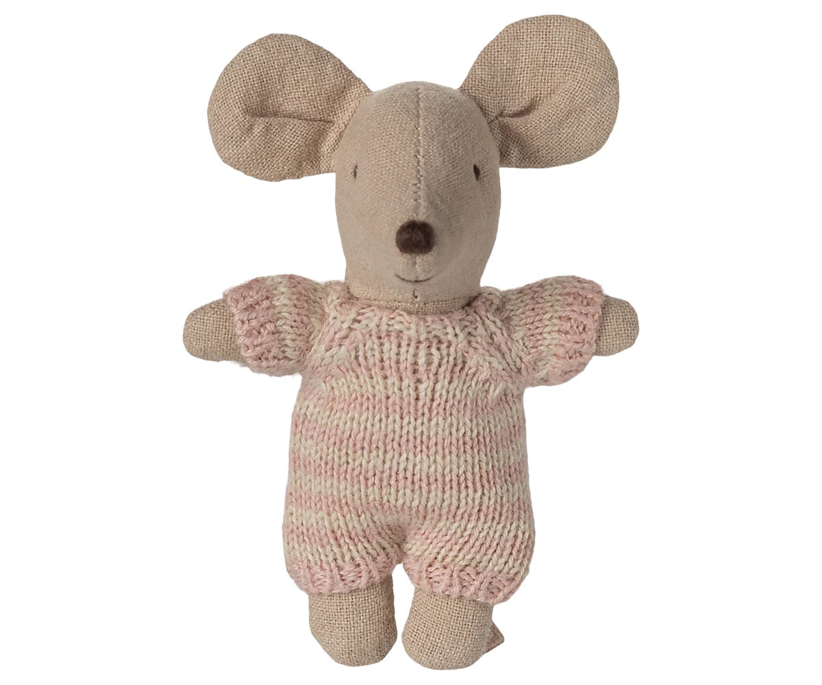 Maileg. Baby Mouse in carry cot. Rose.