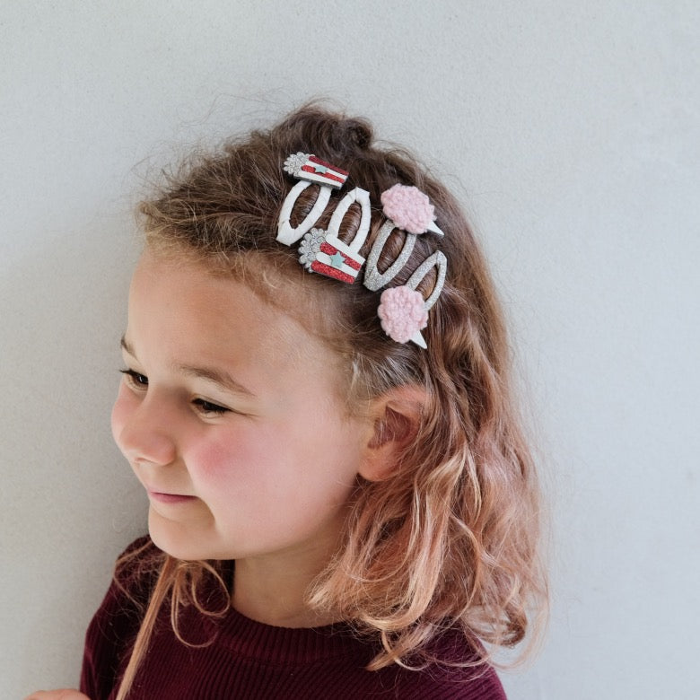 POPCORN AND CANDYFLOSS CLIPS.