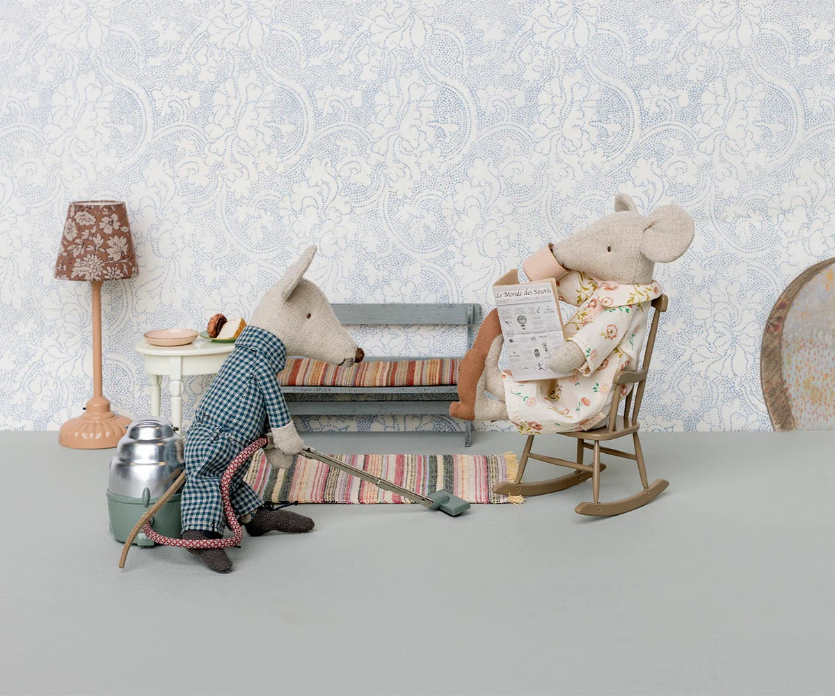 Maileg Vacuum Cleaner - Mouse.
