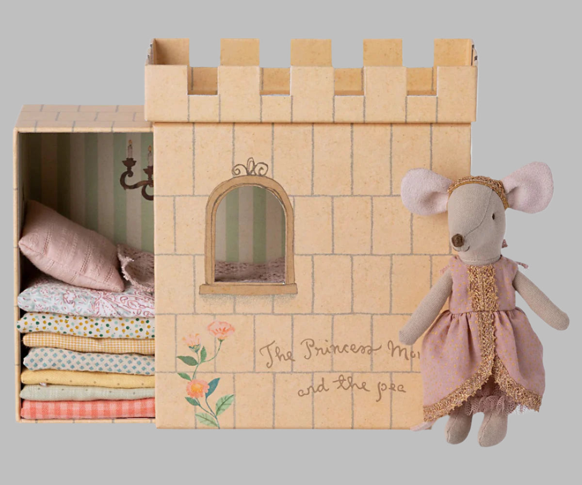 Maileg Princess and the pea, Big Sister Mouse.