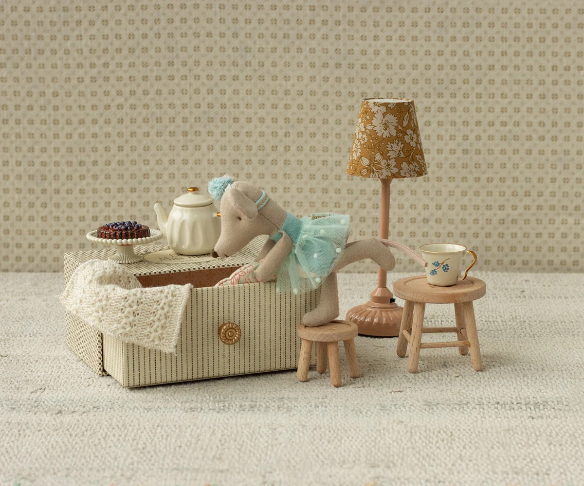 Maileg Dance Mouse in daybed. Little Sister.