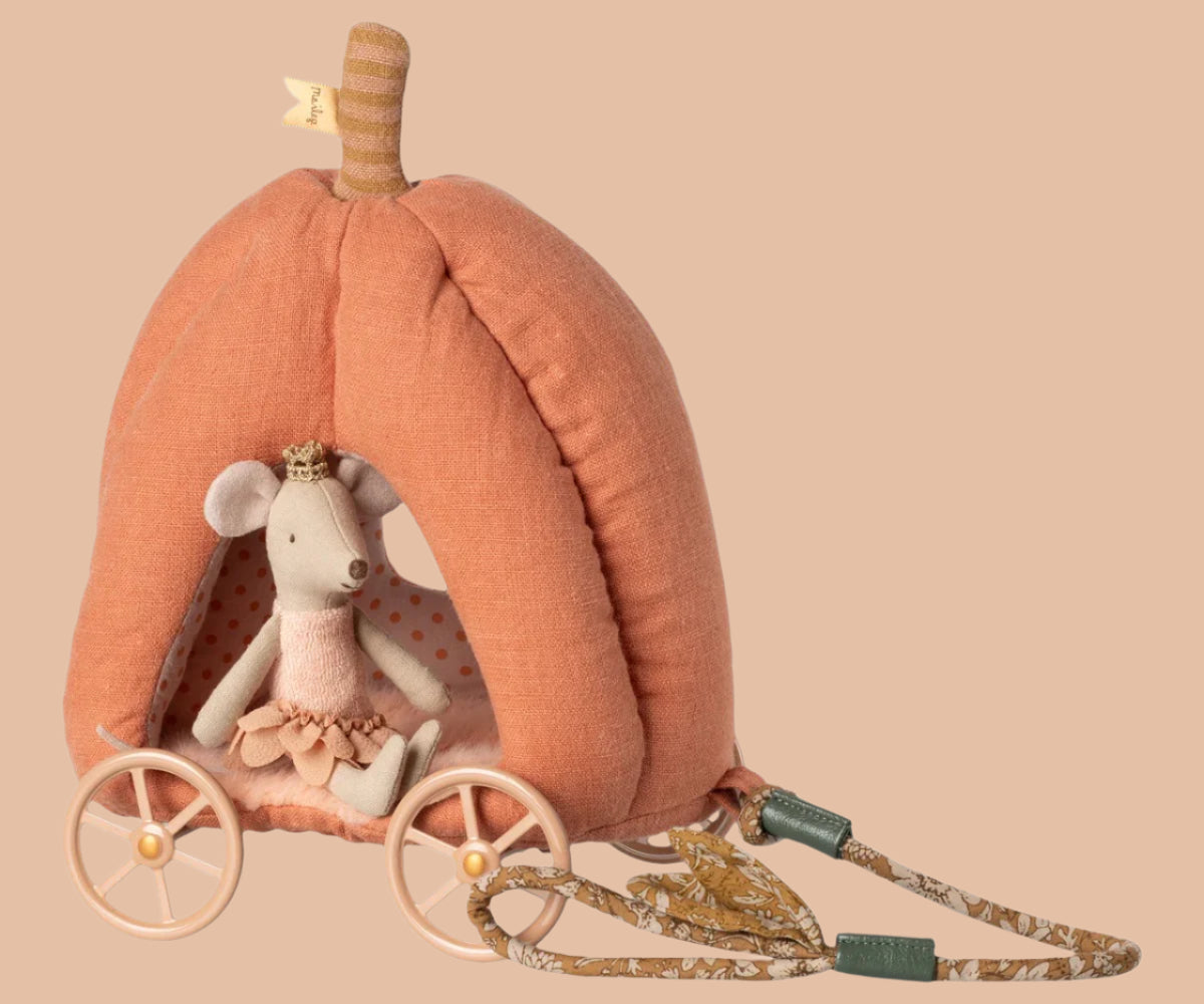 Maileg - Pumpkin Carriage. Mouse.