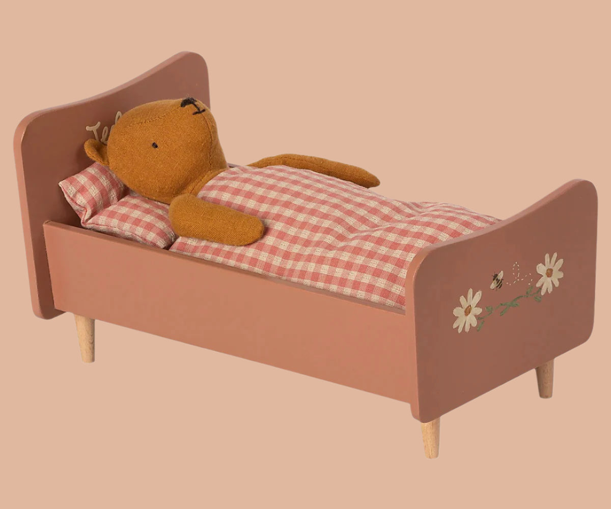 Maileg wooden bed. Teddy Mum - Rose colour.