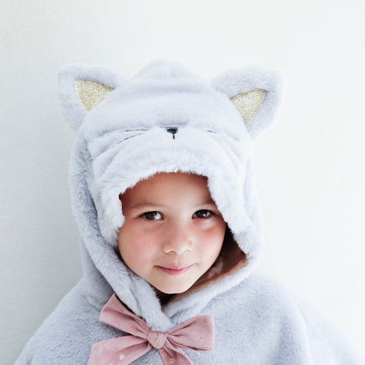 Mimi and Lula. Cat Dress-up.