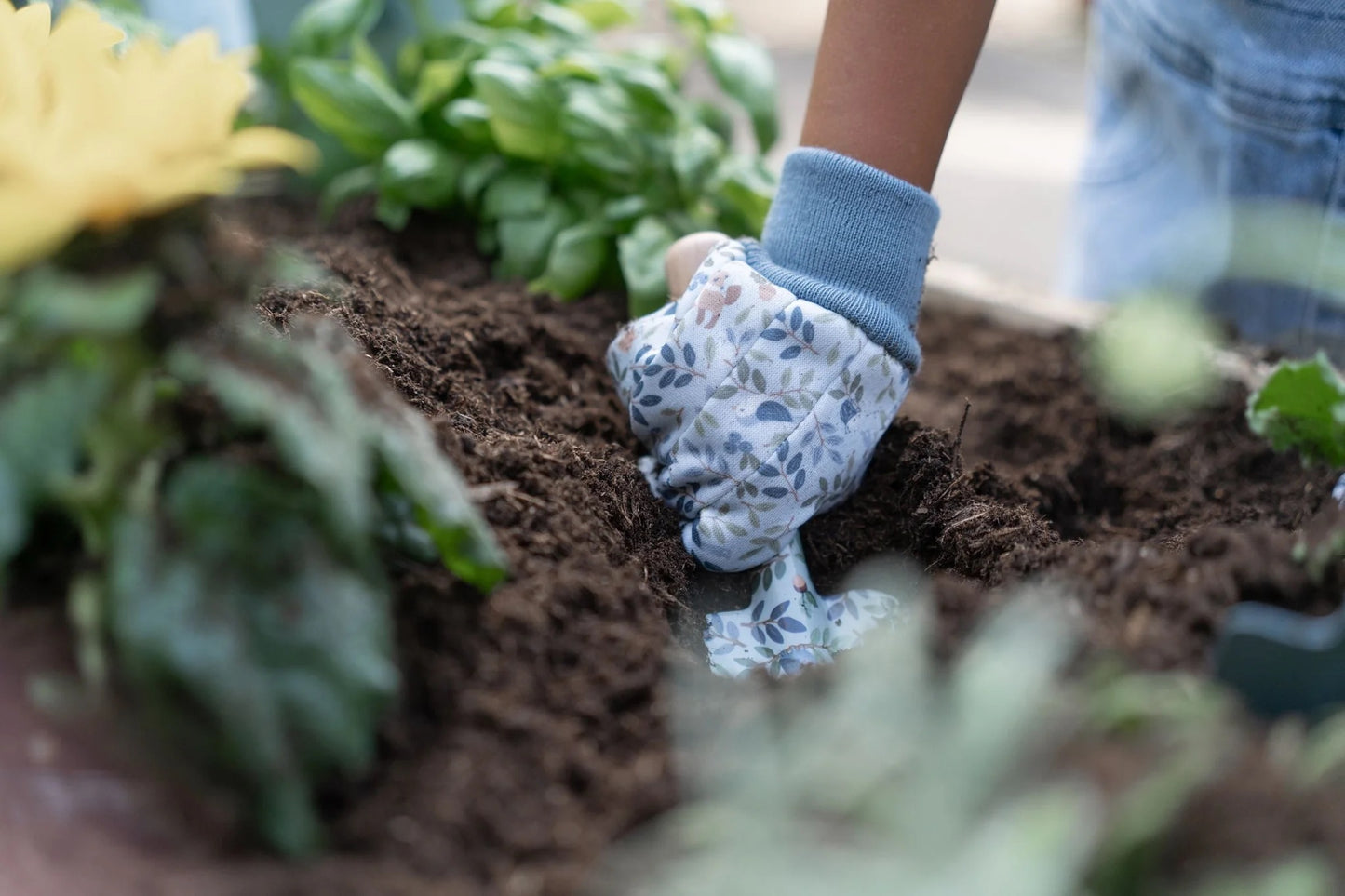 Little Dutch gardening gloves. Forest Friends.