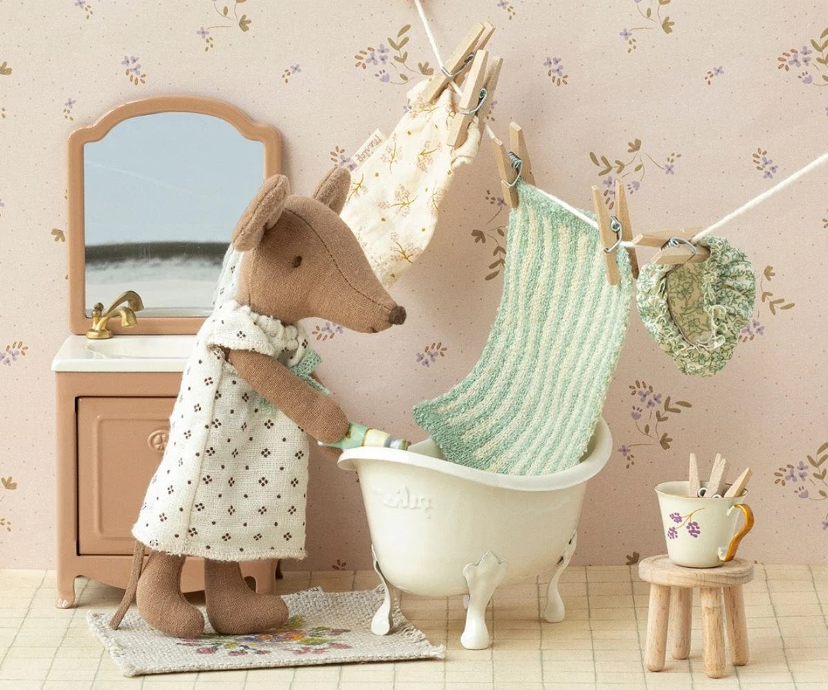 Maileg Bathtub. Mouse.