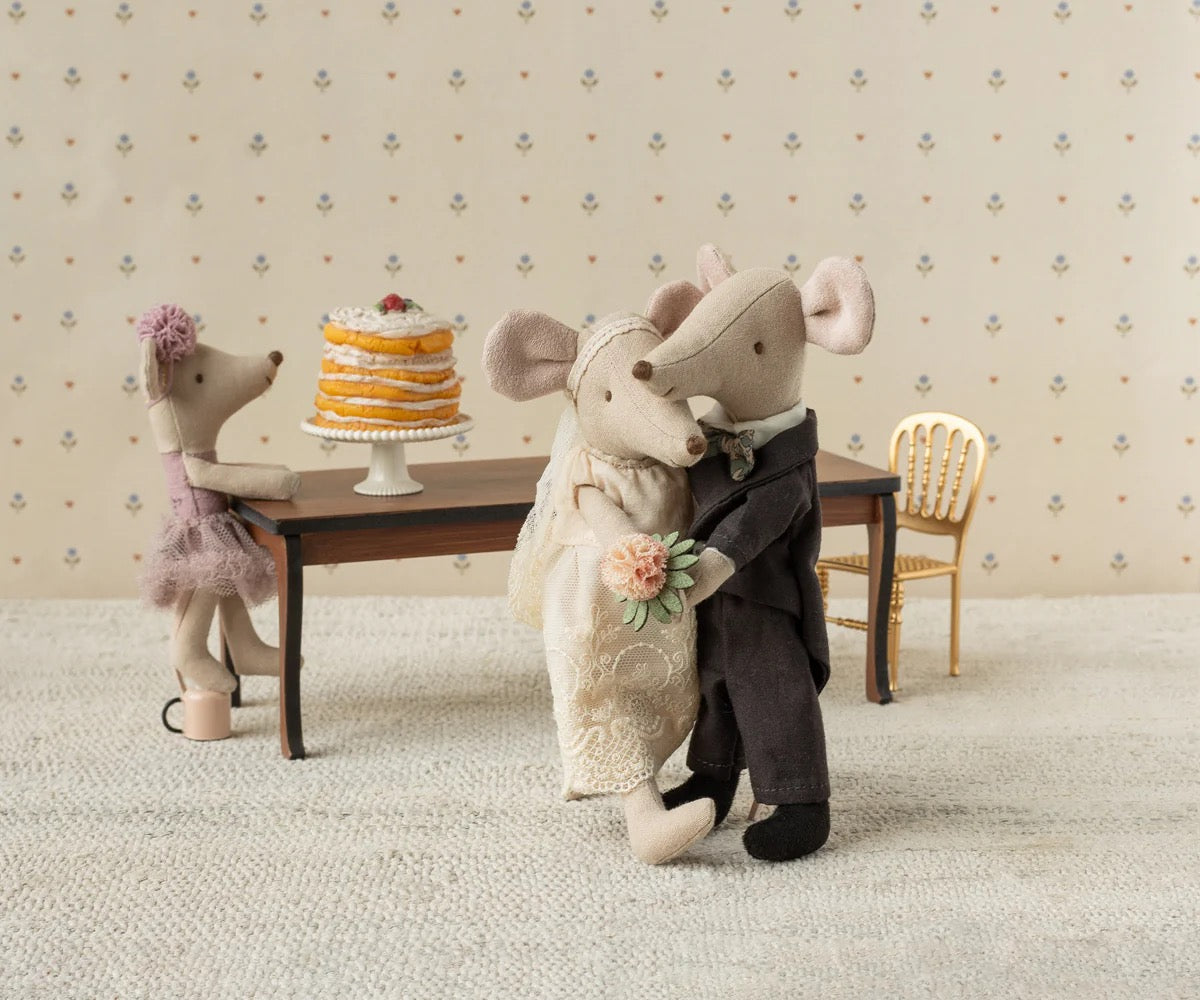 Maileg. Wedding Mice couple in box.