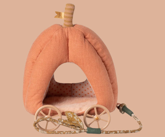 Maileg - Pumpkin Carriage. Mouse.