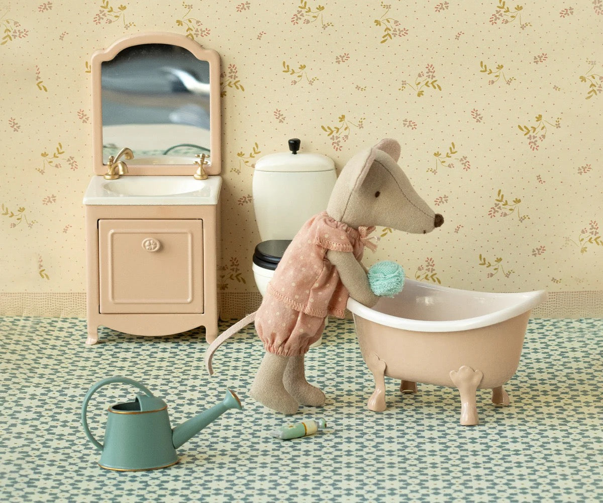 Maileg. Big Sister Mouse in matchbox. New In.