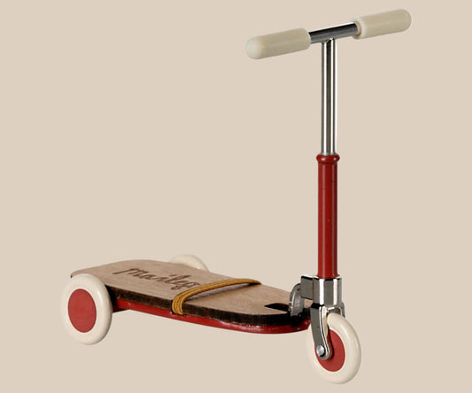 Maileg - Scooter. Red.