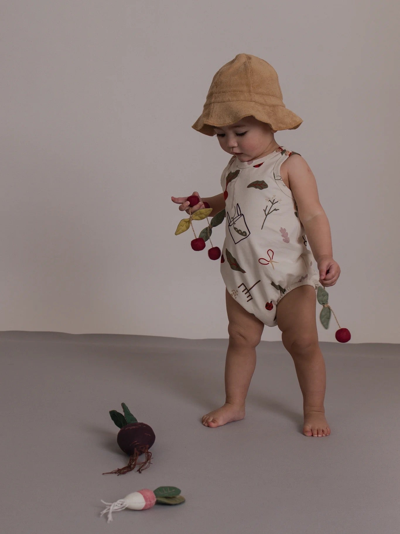 Organic Zoo. Grow and Gather Sleeveless Bodysuit.