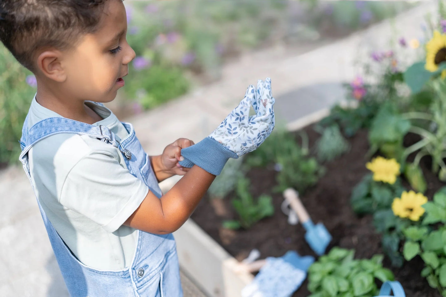 Little Dutch gardening gloves. Forest Friends.