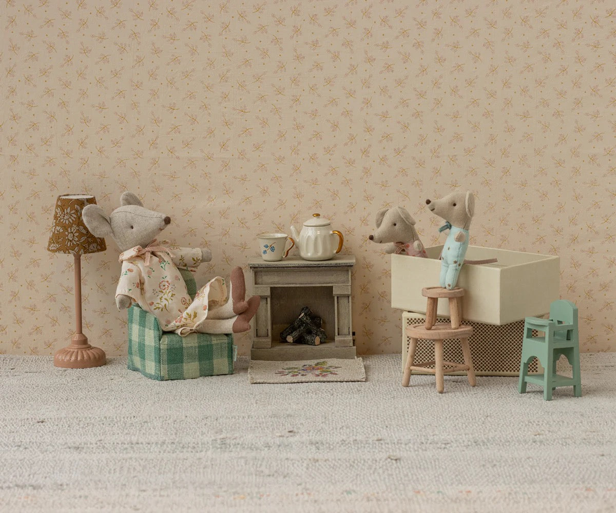 Maileg - Fireplace. Mouse. Off-white.