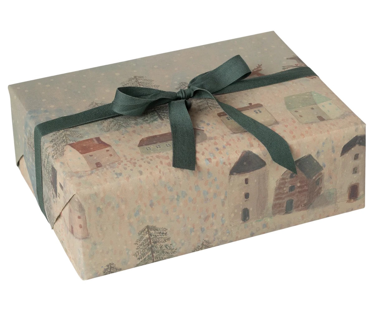 Maileg Christmas Wrap. Santa is coming. 10metres.