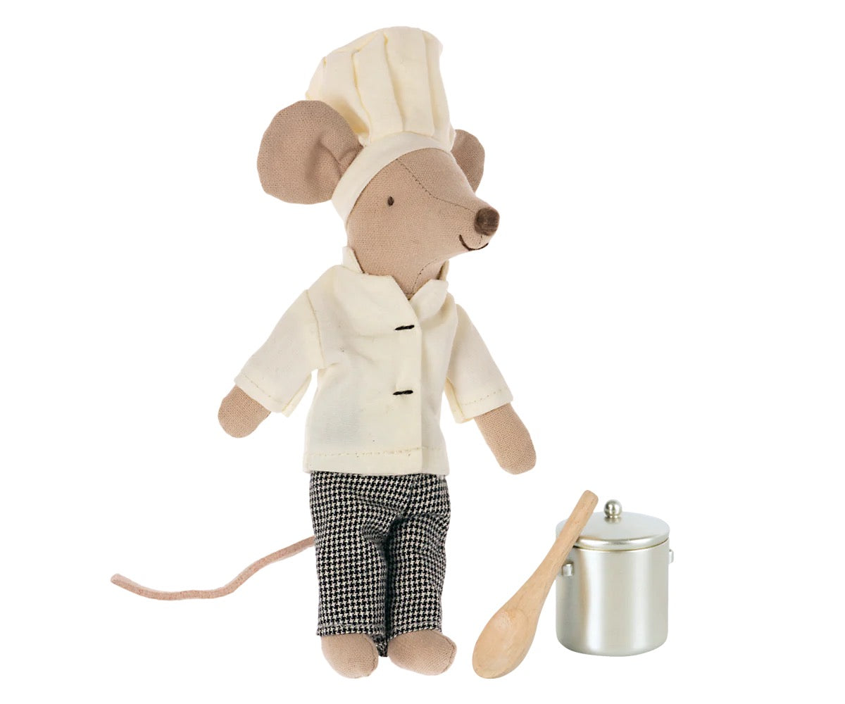 Maileg. Chef Mouse with soup pan and spoon.