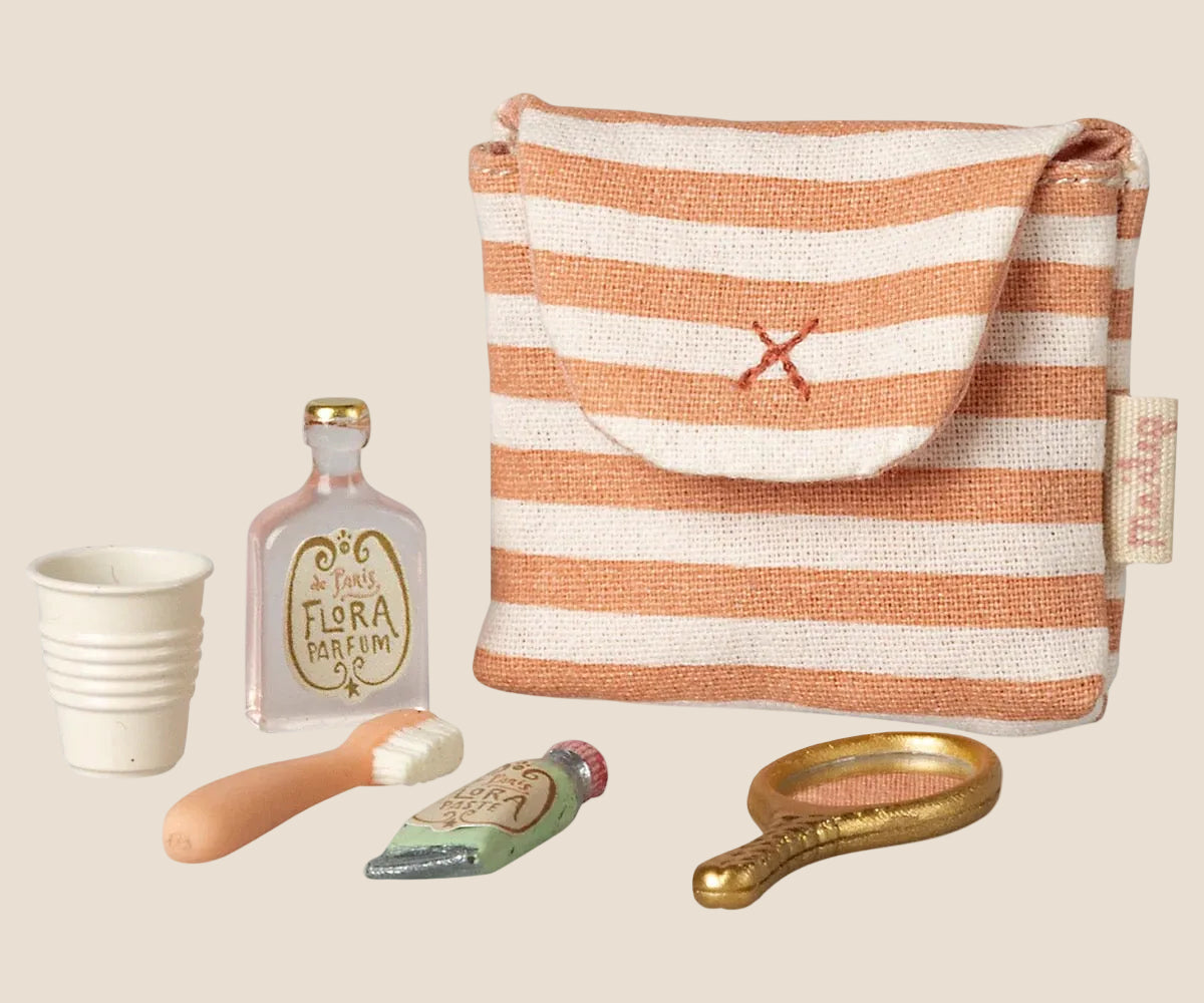 Maileg. Toothbrush set in a bag. Coral stripe.